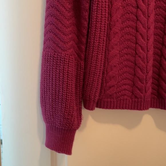 🌺Abound Fushia Knit Sweater - Picture 2 of 6